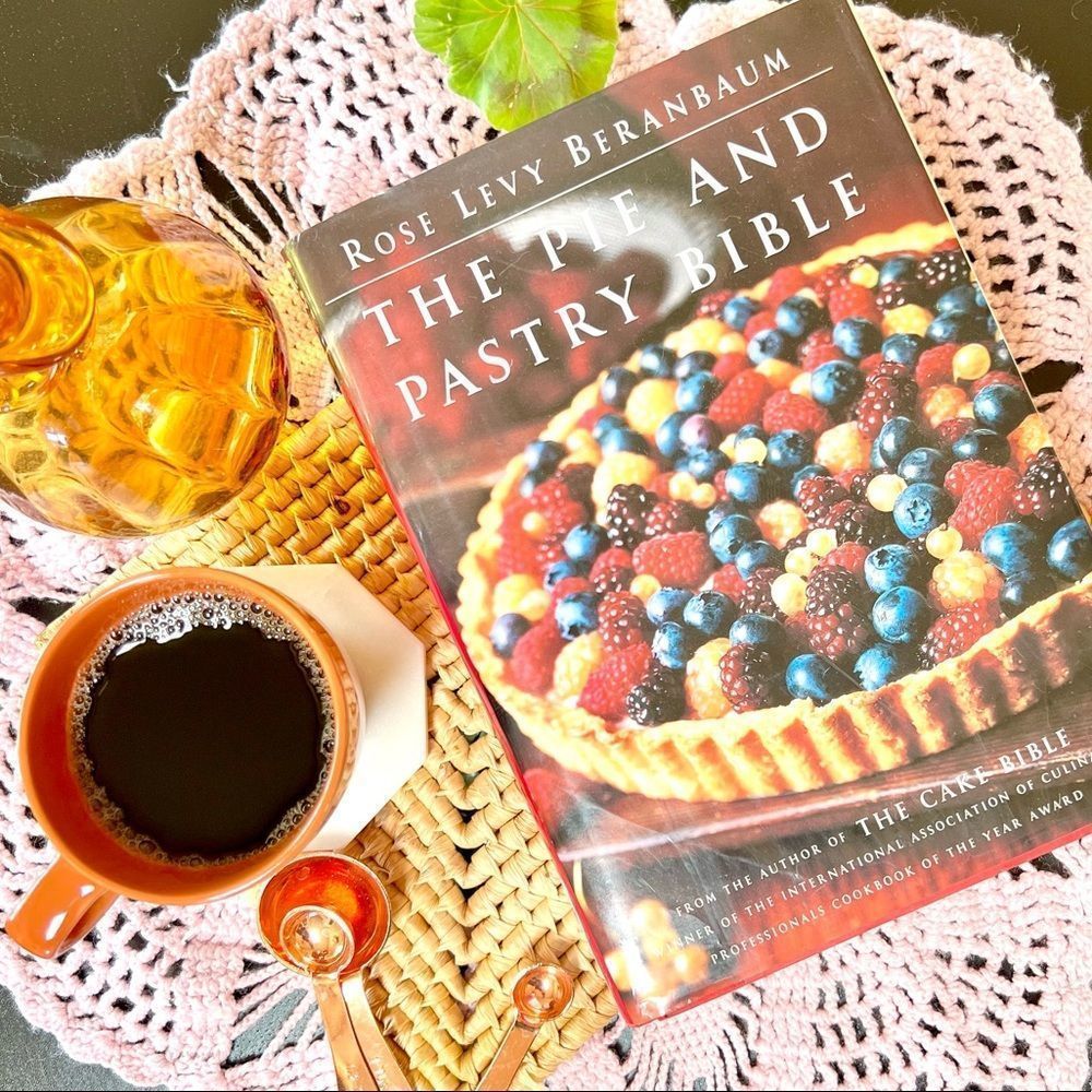 Retro Vintage 90’s The Pie and Pastry Bible Cookbook